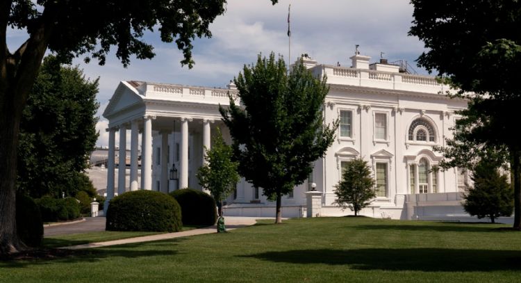 La Casa Blanca prohíbe a su personal apostar sobre el desarrollo de la guerra con Irán