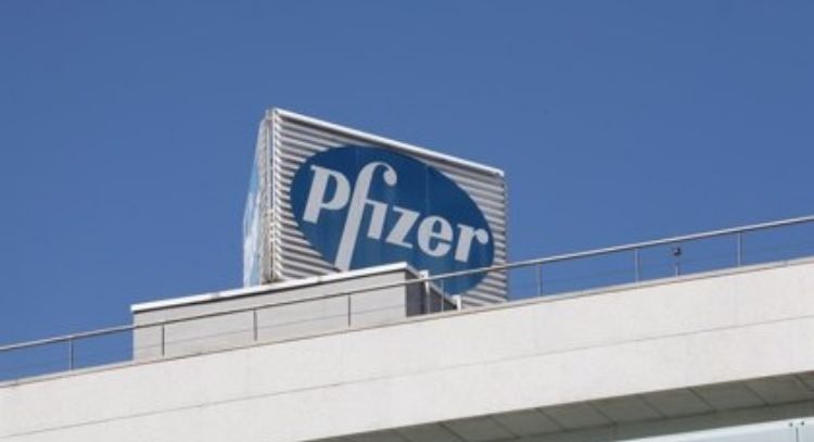Pfizer reduce beneficios en un 77% durante el segundo trimestre