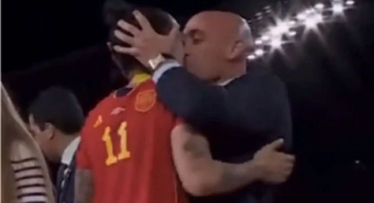 Abren juicio oral a Rubiales, Vilda, Luque y excargo de la RFEF por el beso y coacciones a Hermoso