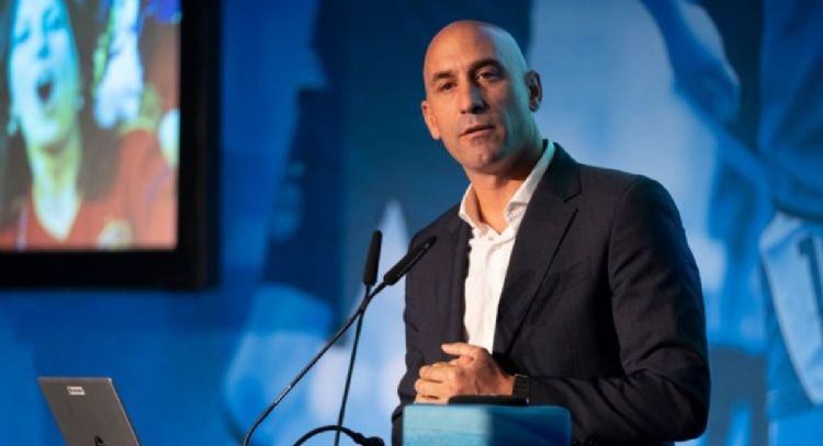 Luis Rubiales iría a juicio por beso "no consentido" a Jennifer Hermoso