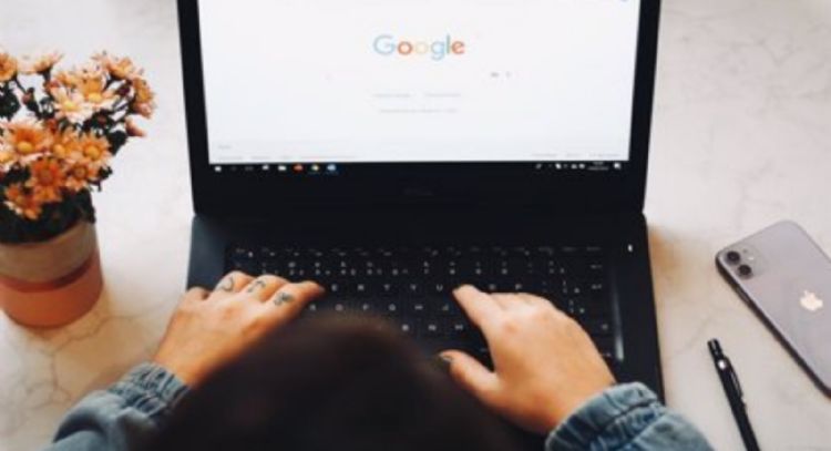 Google reduce pornografía "deepfake" en resultados de búsqueda