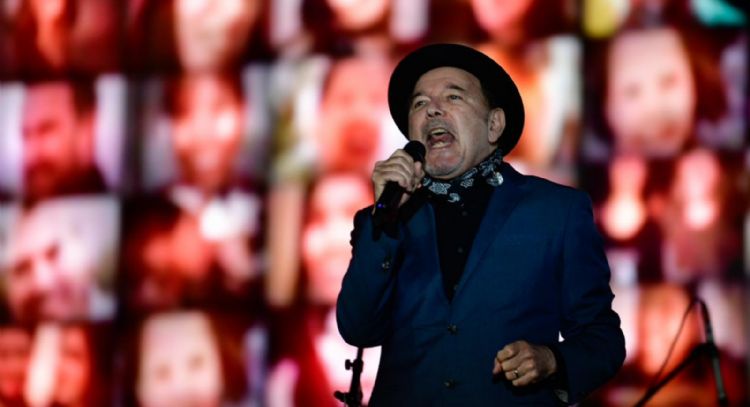 Rubén Blades arma fiesta salsera para recibir el 2024 con dedicatoria a estudiantes de Ayotzinapa