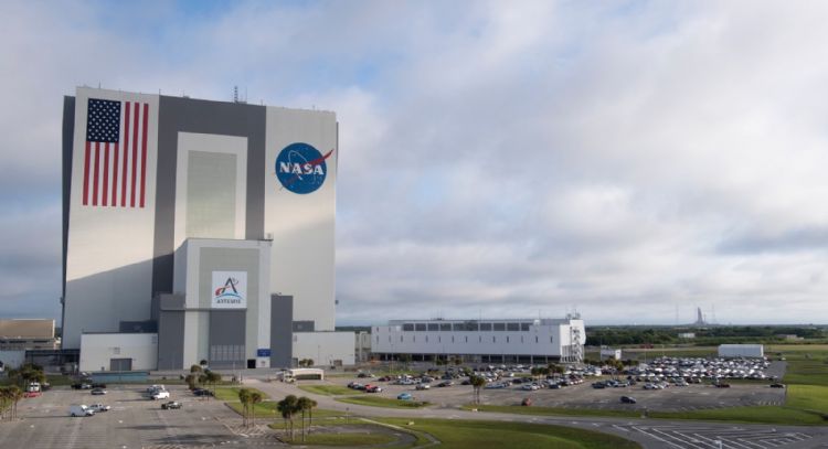 NASA inicia misión para explorar la luna Europa de Júpiter; llegará en 5 años