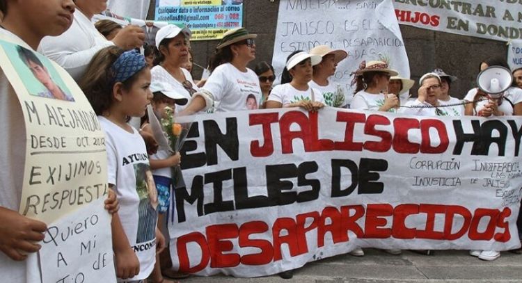 Colectivos de familias de desaparecidos convocan a Vigilia en el Zócalo de la CDMX por Teuchitlán