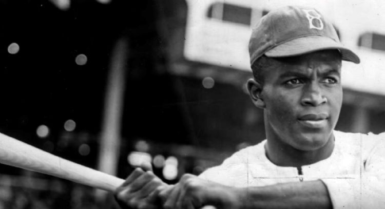 Jackie Robinson, el primer beisbolista afroamericano que jugó en Grandes Ligas