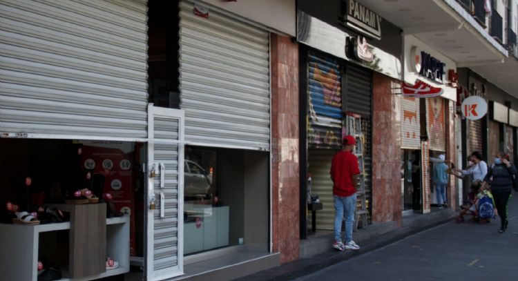 En los últimos cuatro años abrieron 1.7 negocios, pero cerraron 1.4 millones: Inegi