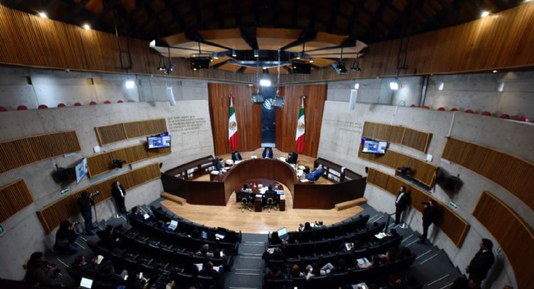 Los barcos a la deriva
