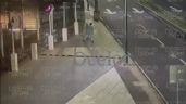 Sujeto que vandalizó sede del INAI fue captado por cámaras de seguridad