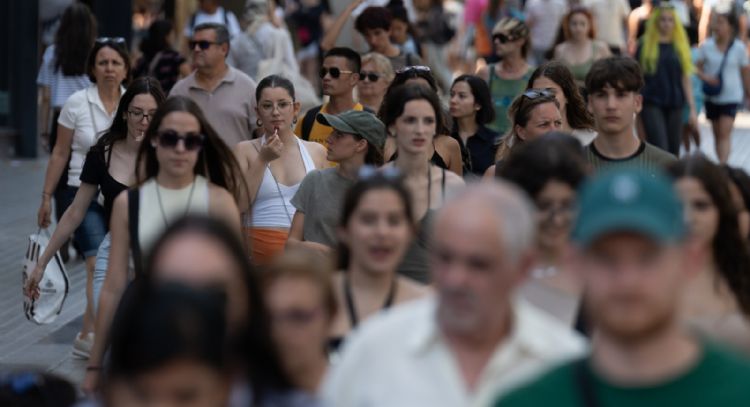 La economía europea necesita ayuda; caos político en Francia y Alemania podría retrasarla