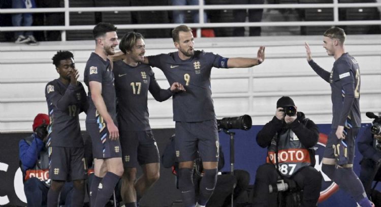 Inglaterra se reencuentra con la victoria, pero Carsley aboga por técnico de 'clase mundial'