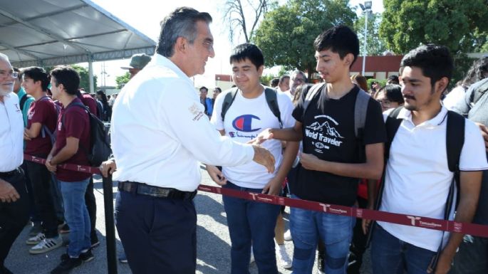 Cumple Américo al Tec Victoria; construye gimnasio