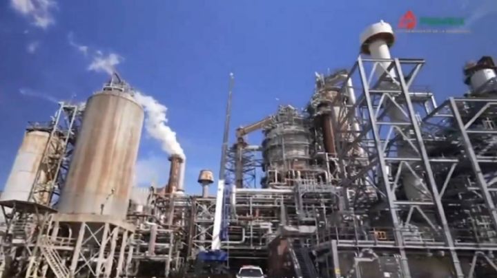 Auguran daño a Pemex por intervención de Estados Unidos en Venezuela