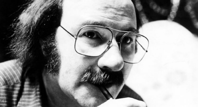 Muere a los 83 años el escritor chileno Antonio Skármeta, autor de 'El cartero de Neruda'