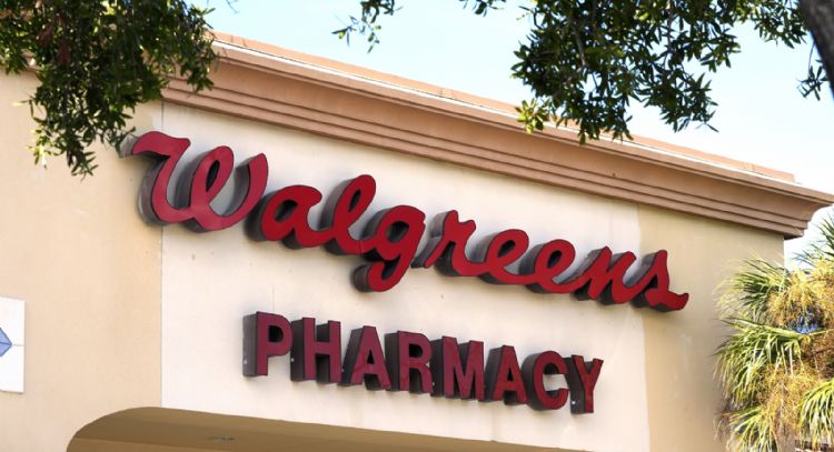 Walgreens anuncia plan para cerrar mil 200 farmacias en EU