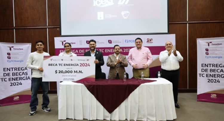 Entrega José Ramón Silva becas TC Energía 2024
