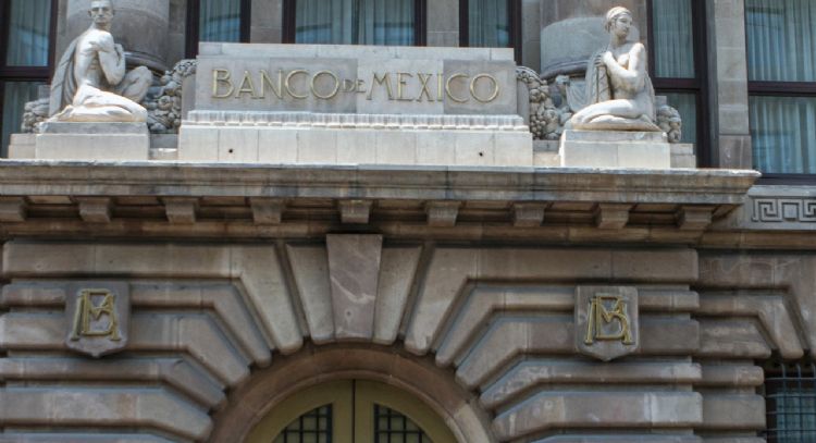 Empeora el pronóstico de crecimiento de los economistas del sector privado: Banxico