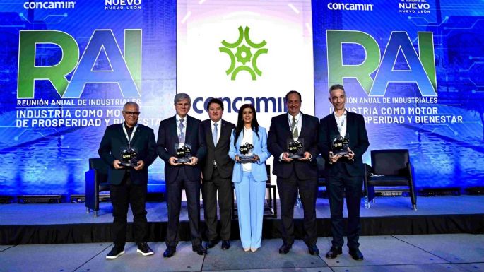 Empresarios miran hacia el futuro  y analizan los retos globales para la industria 4.0