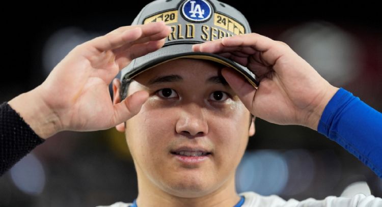 Pelota 50/50 de Ohtani se subasta por casi 4.4 millones de dólares a pesar de litigio