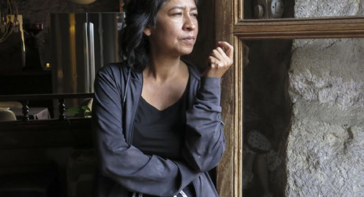 “La raya”: la desintegración familiar por la migración y el retorno de los que se van