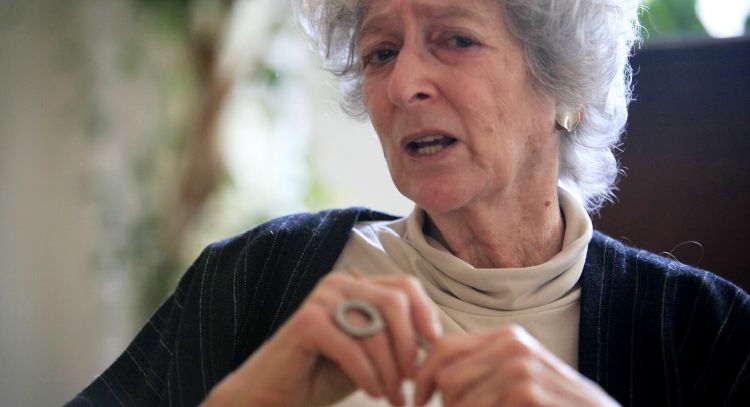 Muere Lore Segal, la escritora de "En casas ajenas", que huyó de los nazis