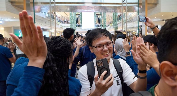 iPhone 17 llegará con el primer chip WiFi de Apple, según Kuo