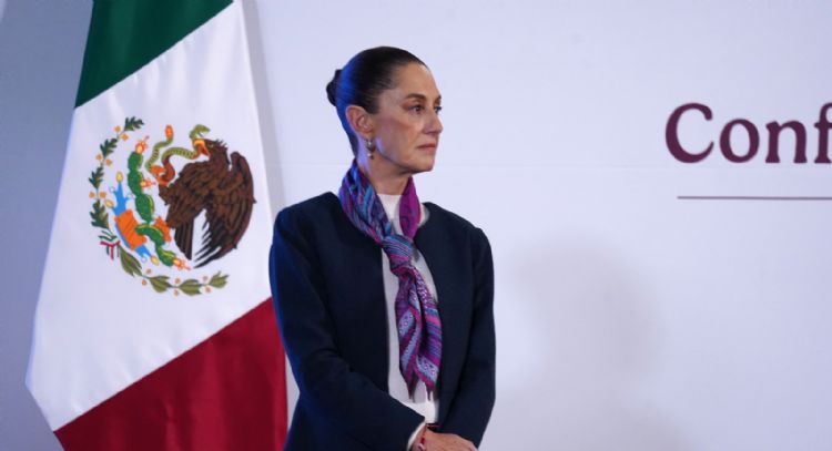 Peso cierra a la baja por cuarta semana consecutiva en el primer mes de Sheinbaum
