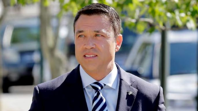 EU: Michael Grimm, exrepresentante condenado por fraude, queda paralítico por caída de caballo
