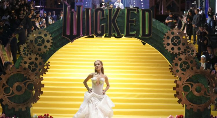Ariana Grande y Cynthia Erivo asisten a la premiere de "Wicked" en México