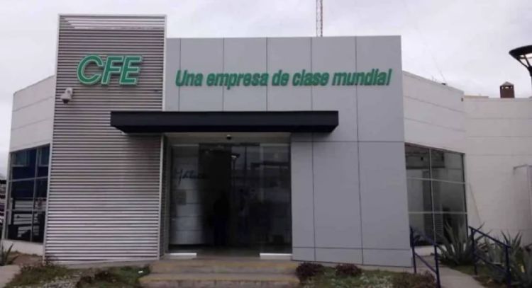 Trabajadores de la CFE paran labores; acusan incumplimiento del contrato colectivo