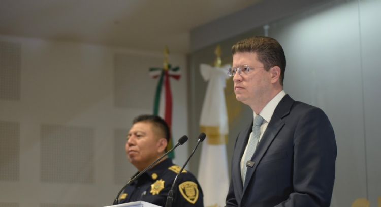 Procesan a tres policías por robo de casi 4 mdp en efectivo a un automovilista en la CDMX