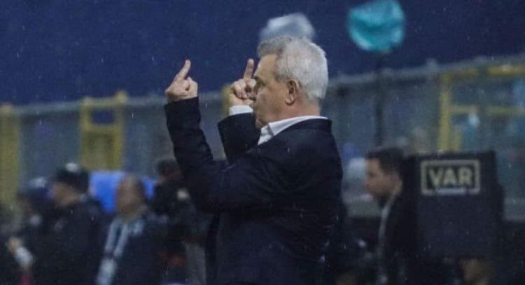 Honduras pide a Javier Aguirre que se disculpe por gestos obscenos e insultos contra su afición