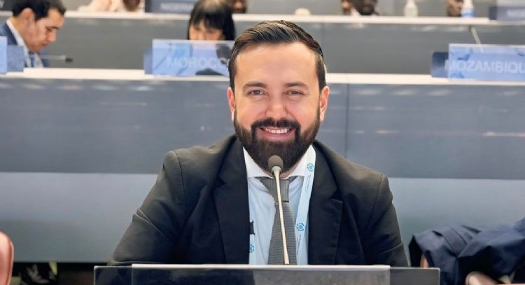 Arturo Ávila acusa "fuego amigo" por balconeo de su casa de 4.8 mdd en EU