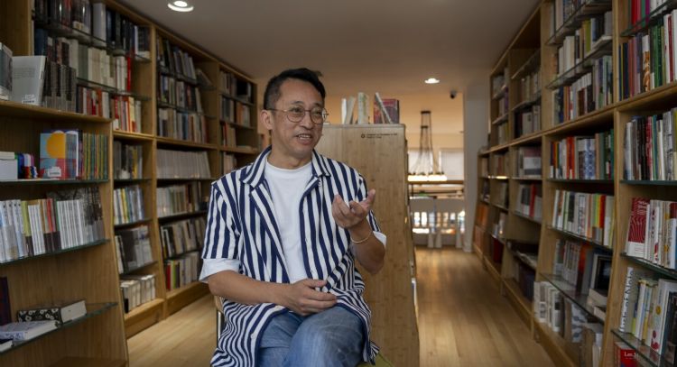 Librerías en chino prosperan en el extranjero mientras China endurece control interno