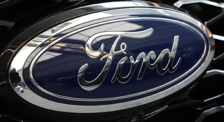 Ford recortará empleos por transición a vehículos eléctricos y dificultades económicas