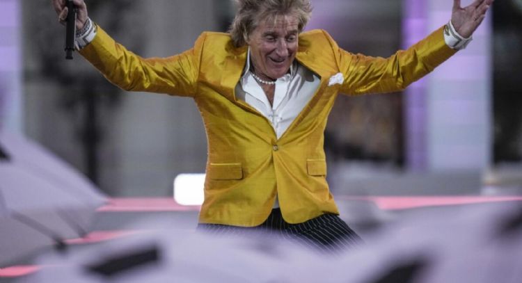 Rod Stewart actuará en el Festival de Glastonbury el próximo año