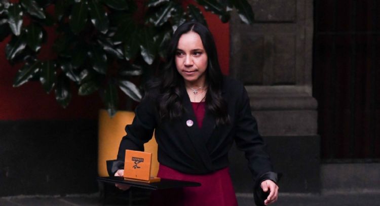 Tras ser premiada Charlyn Corral mantiene su divorcio con el Tri femenil (Video)