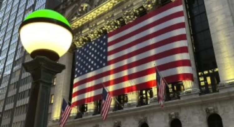 Wall Street, Tesla, acciones de bancos y bitcoin se disparan tras victoria de Trump