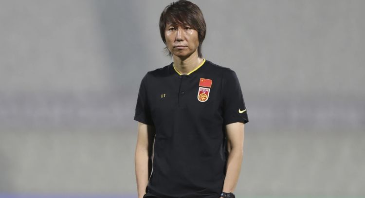 China condena a exentrenador de futbol a 20 años de cárcel por recibir sobornos