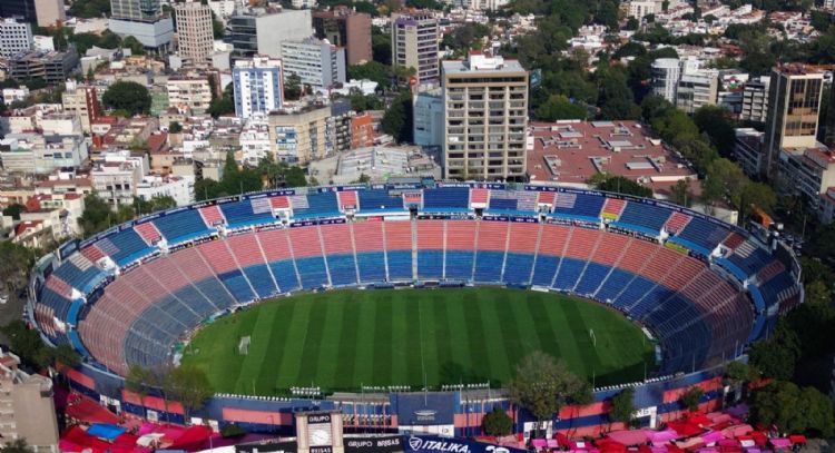 Por abusos y maltratos, Cruz Azul y Atlante huyen del estadio Azul