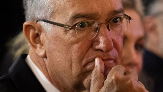 Tribunales acorralan a TV Azteca y Grupo Elektra, de Ricardo Salinas Pliego