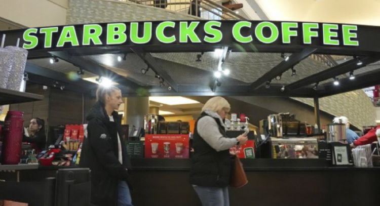 Trabajadores sindicados de Starbucks planean huelgas a partir del viernes