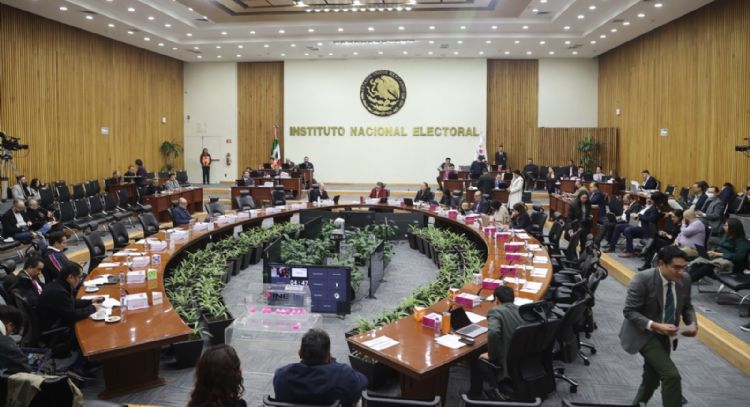 Morena y PAN intercambian acusaciones de nepotismo en Durango