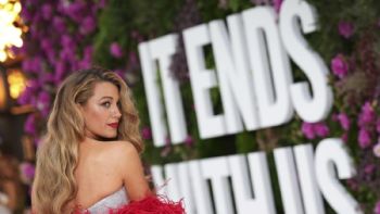 Blake Lively acusa a director de "Romper el círculo", Justin Baldoni, de acoso y campaña de difamaci