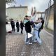 Advierten sobre los riesgos del reto viral de TikTok "Superman Challenge" (Video)