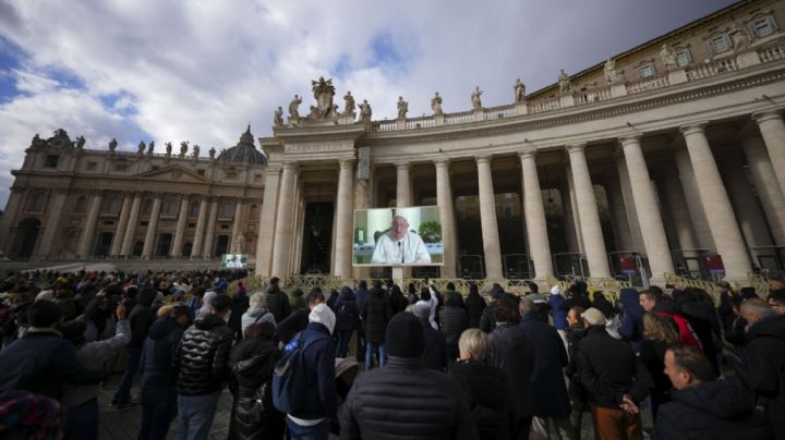 El papa Francisco pide alto al fuego en todos los frentes en su oración antes de Navidad