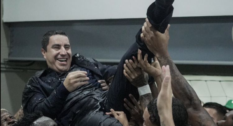Sueño con dirigir la selección nacional de mi país: Efraín Juárez