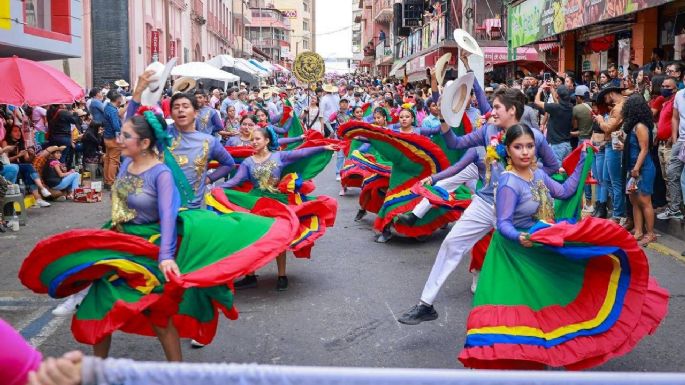 Con un fuerte dispositivo de seguridad Evelyn Salgado encabezó el tradicional paseo del Pendón