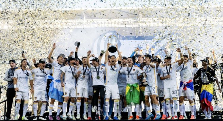 LA Galaxy vence 2-1 a New York Red Bulls para ganar su sexto título de la MLS