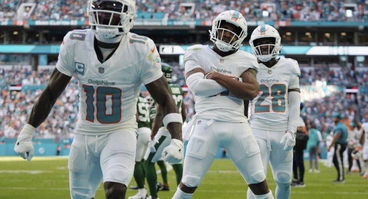 Jonnu Smith le da a los Dolphins la victoria en tiempo extra por 32-26 sobre los Jets