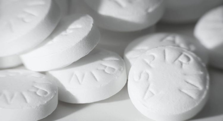 Aspirina y omeprazol pueden causar graves daños a la salud si se consumen en exceso: expertos